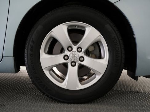 Used 2015 Toyota Sienna LE image 59