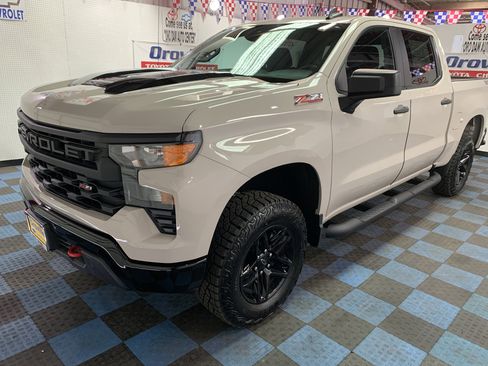 New 2026 Chevrolet Silverado 1500 Custom Trail Boss AWD/4WD image 1