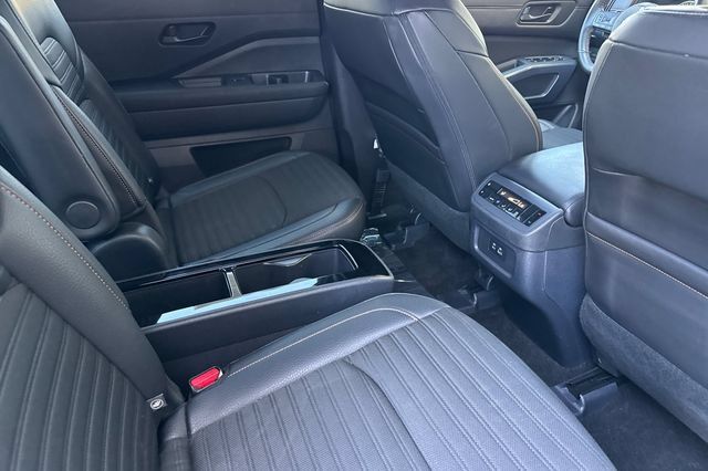 Used 2024 Nissan Pathfinder Rock Creek AWD/4WD image 19