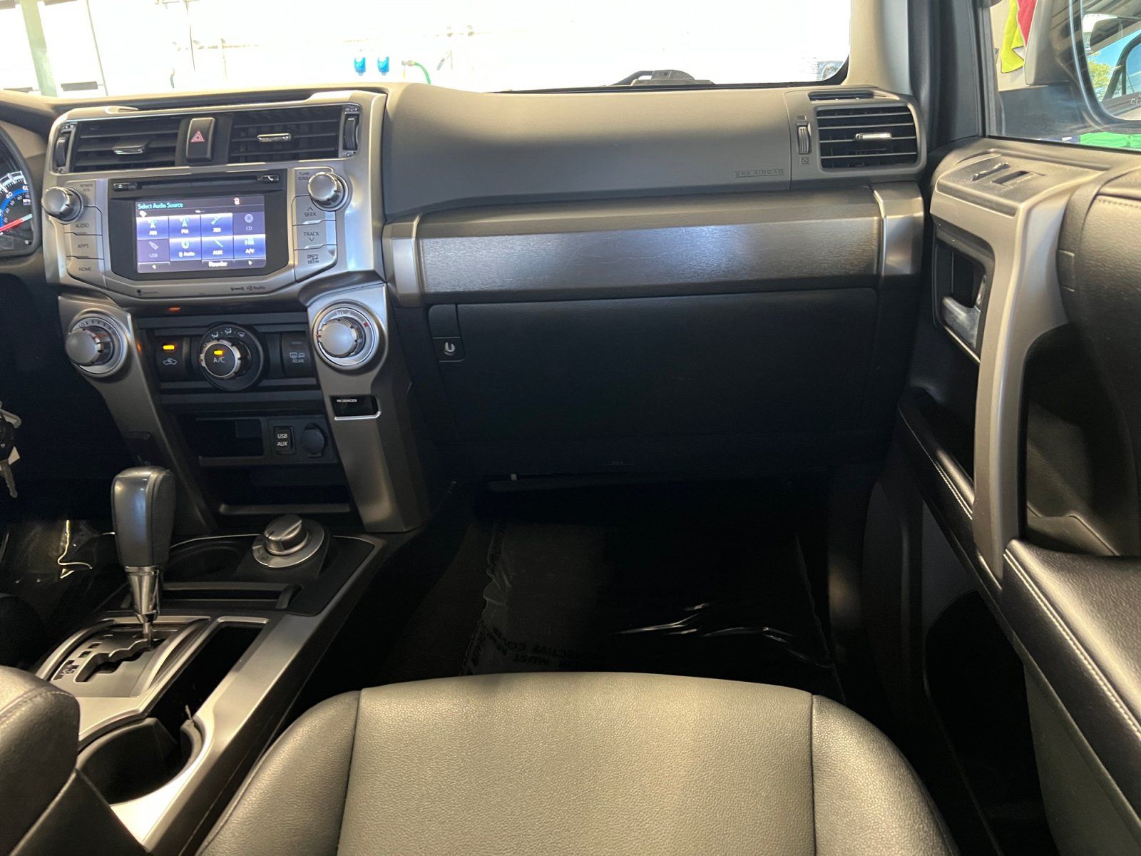 Used 2018 Toyota 4Runner SR5 Premium AWD/4WD image 30