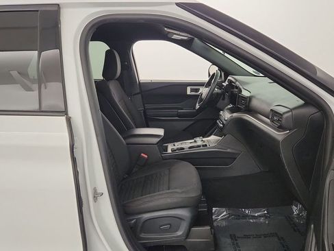 Used 2020 Ford Explorer XLT w/ Comfort Package AWD/4WD image 31