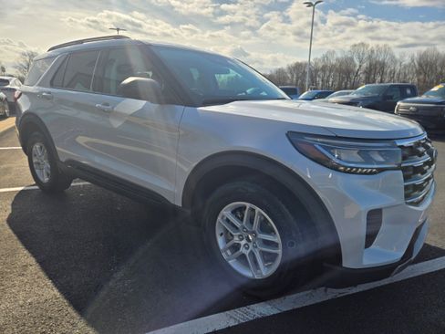 New 2026 Ford Explorer Active image 3