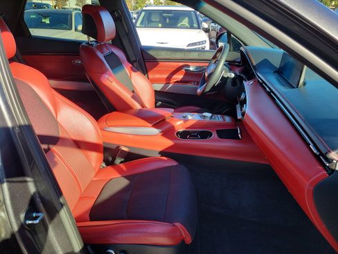 Certified 2023 Genesis GV70 2.5T w/ Sport Prestige Package image 17