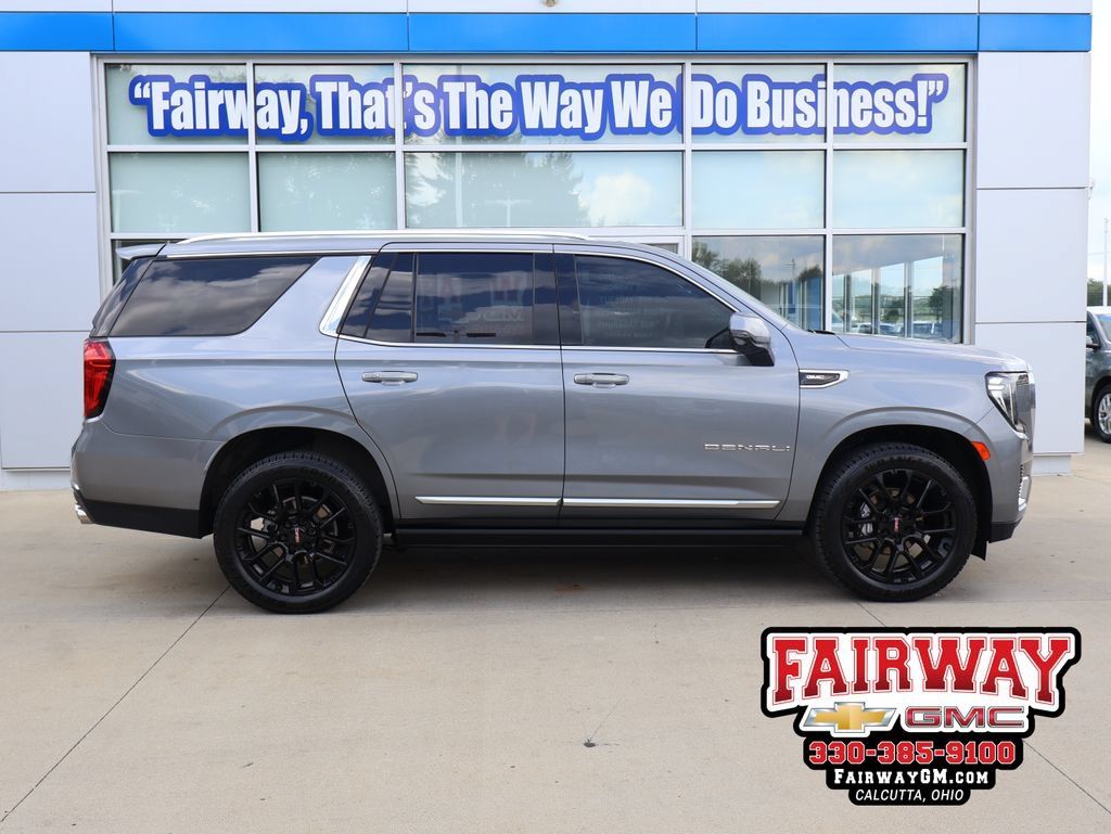 Certified 2022 GMC Yukon Denali w/ Denali Premium Package AWD/4WD image 1