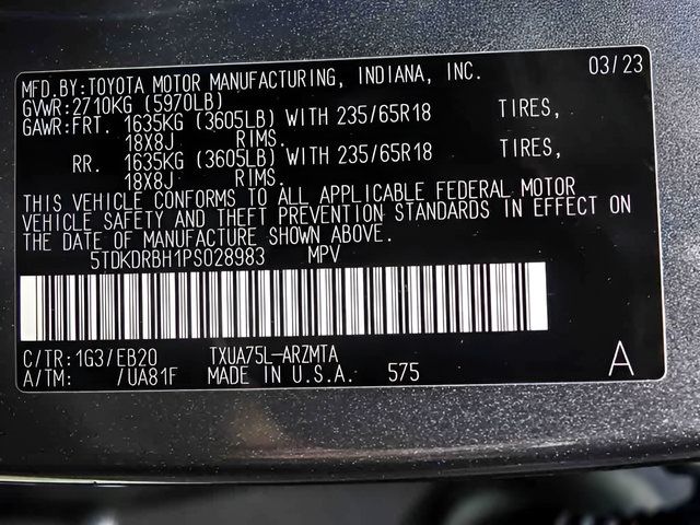 Used 2023 Toyota Highlander XLE AWD/4WD image 30