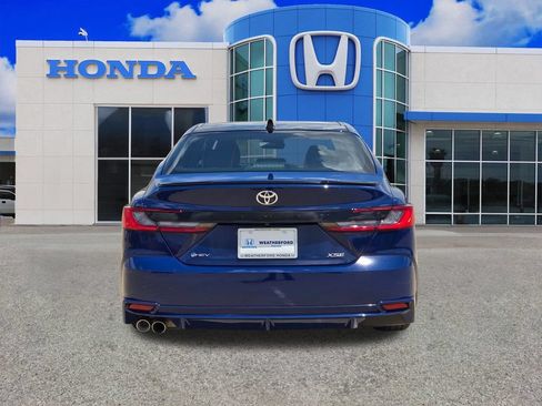 Used 2025 Toyota Camry XSE FWD image 4