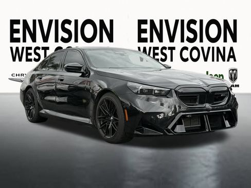 Used 2025 BMW M5 w/ Executive Package image 2