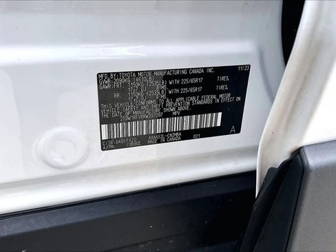 Used 2024 Toyota RAV4 XLE image 35