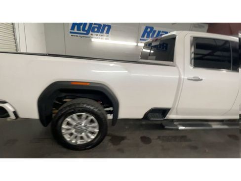 Used 2020 GMC Sierra 3500 Denali w/ Denali Ultimate Package image 9