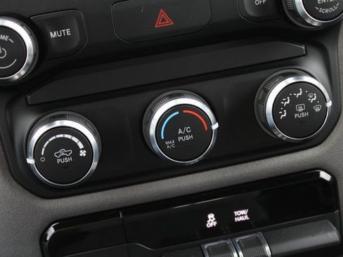 Used 2021 RAM 1500 Big Horn image 21