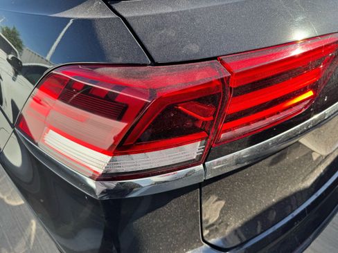 Used 2021 Volkswagen Atlas Cross Sport S AWD/4WD image 7