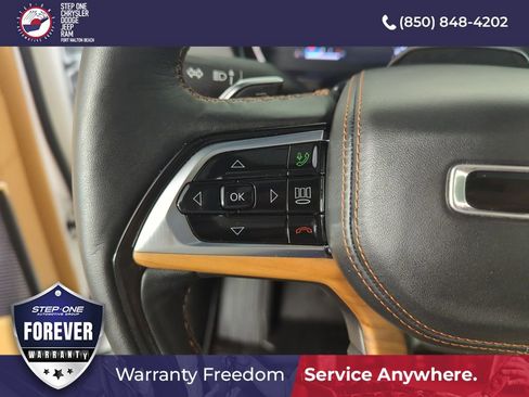 Used 2025 Jeep Grand Cherokee L Summit AWD/4WD image 18