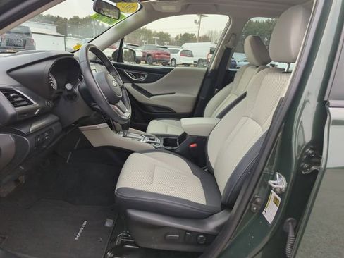Used 2023 Subaru Forester Premium image 14