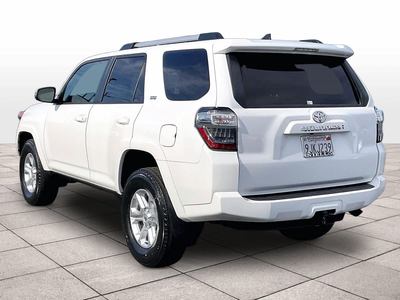Used 2023 Toyota 4Runner SR5 Premium w/ SR5 Premium Package AWD/4WD image 14