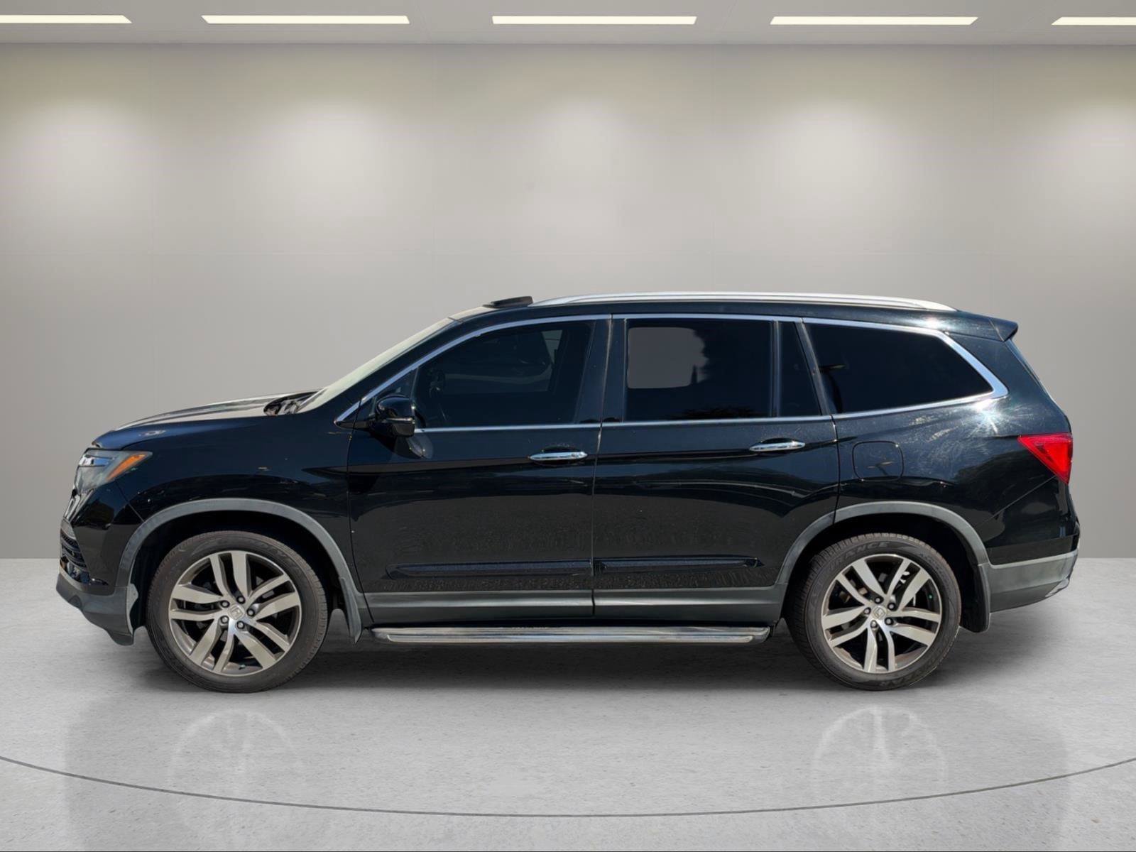 Used 2016 Honda Pilot Elite image 10