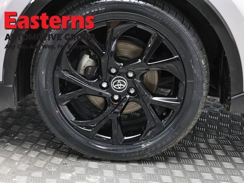 Used 2019 Toyota C-HR Limited FWD image 32
