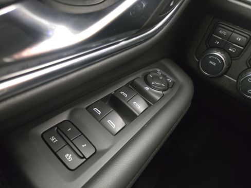 Used 2024 Chevrolet Tahoe LT image 31