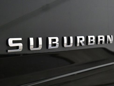 Used 2016 Chevrolet Suburban LTZ image 10