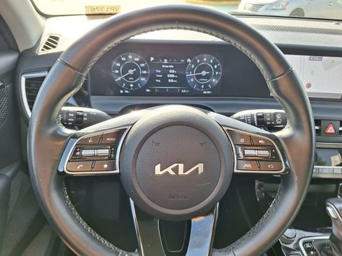 Used 2024 Kia Seltos S FWD image 15
