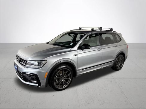 Used 2021 Volkswagen Tiguan SE AWD/4WD image 2