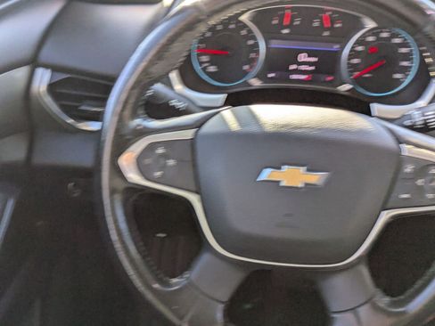 Used 2020 Chevrolet Traverse LT image 20