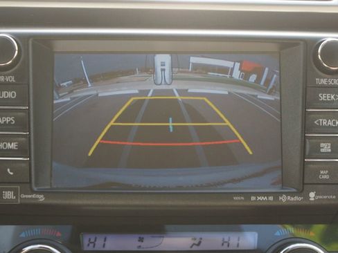 Used 2018 Toyota RAV4 Limited image 7