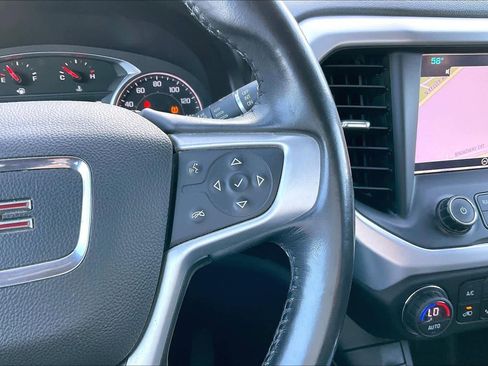 Used 2018 GMC Acadia SLT image 24