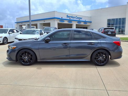 Used 2022 Honda Civic Sport image 3