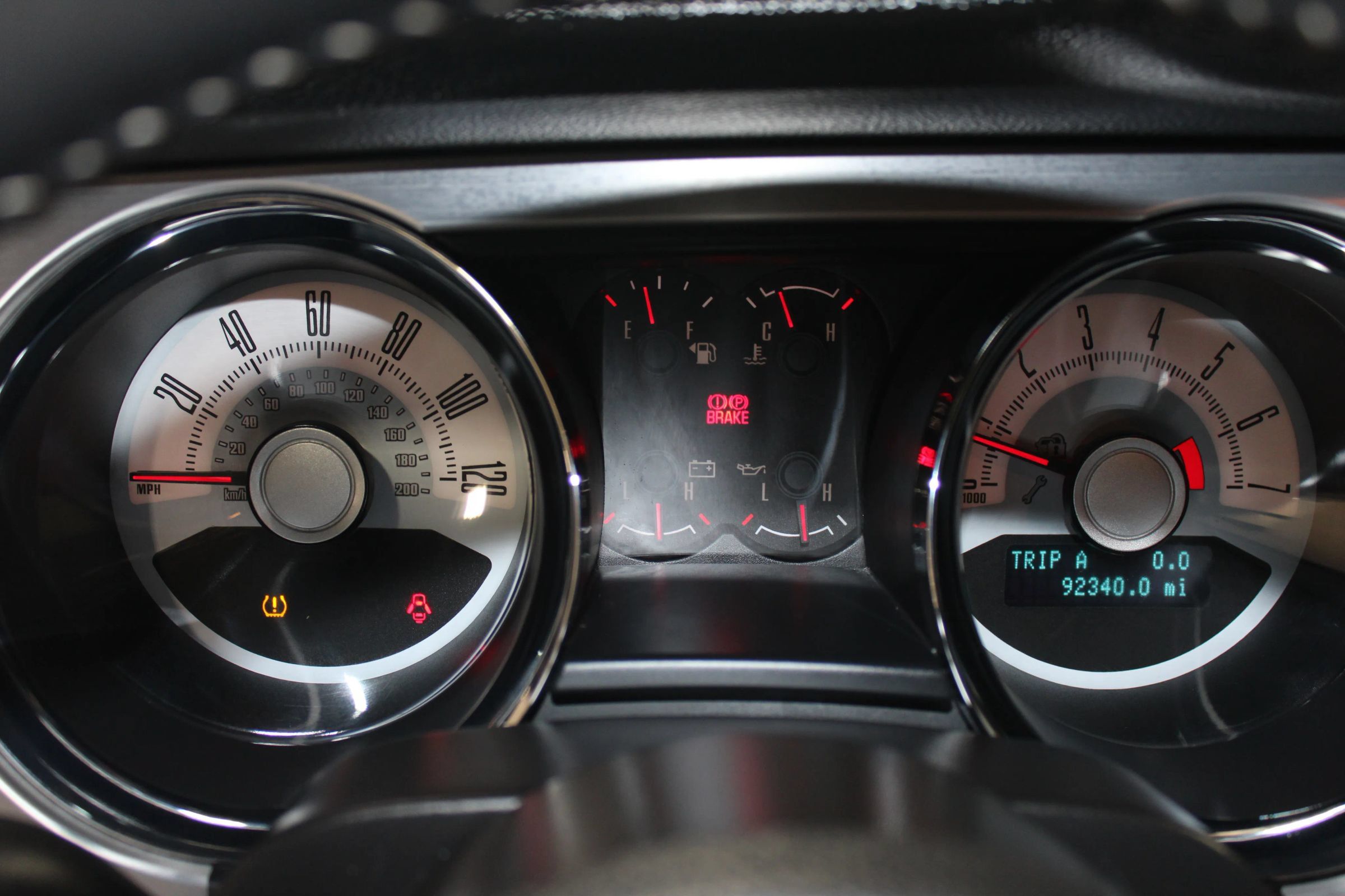 Used 2010 Ford Mustang Coupe RWD image 11
