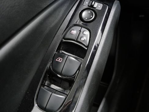 Used 2024 Nissan Altima 2.5 SR FWD image 13