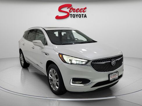 Used 2020 Buick Enclave Avenir FWD image 5