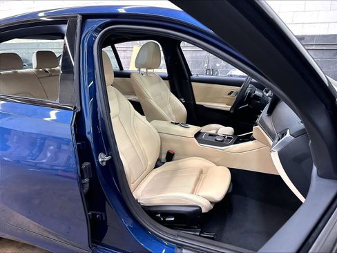 Used 2023 BMW 330i Sedan w/ Parking Assistance Package RWD image 10