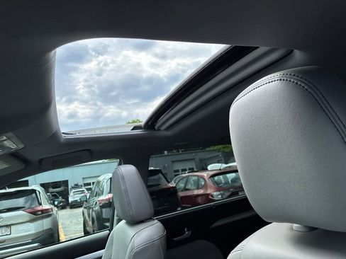 Used 2018 Toyota Highlander XLE AWD/4WD image 22