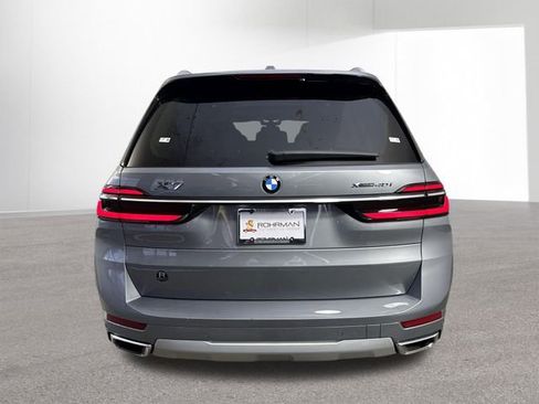 Used 2025 BMW X7 xDrive40i w/ Premium Package AWD/4WD image 32