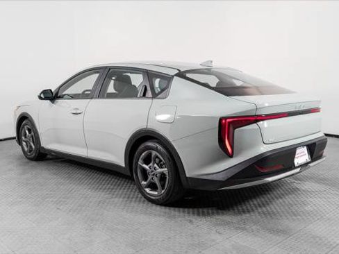 Used 2025 Kia K4 FWD image 6
