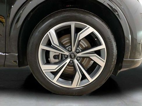 Used 2024 Audi Q4 e-tron Premium Plus w/ Premium Plus image 32