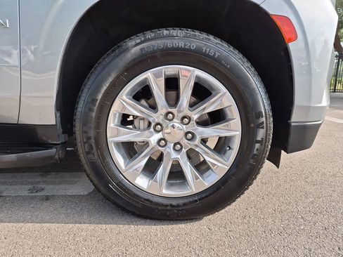 Used 2024 Chevrolet Suburban Premier RWD image 13