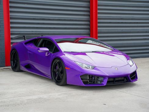 Used 2018 Lamborghini Huracan LP 580-2 RWD image 4