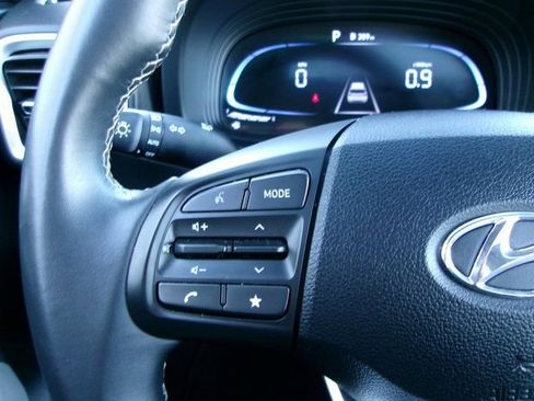 Used 2024 Hyundai Venue SEL FWD image 9