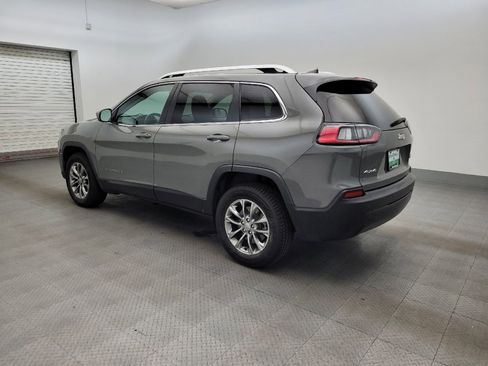 Used 2019 Jeep Cherokee Latitude Plus AWD/4WD image 3
