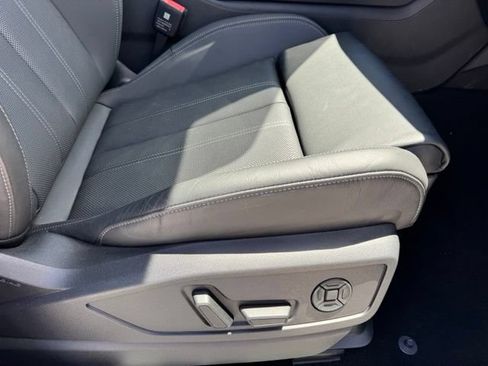 Used 2025 Audi Q5 Premium Plus AWD/4WD image 25