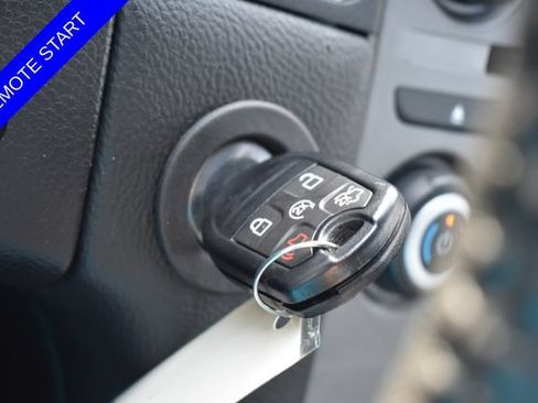 Used 2017 Ford Taurus SEL FWD image 7