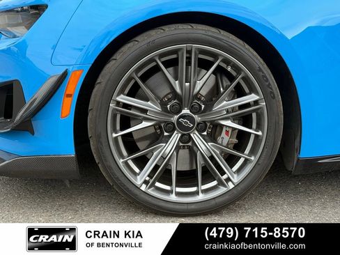 Used 2022 Chevrolet Camaro ZL1 RWD image 34