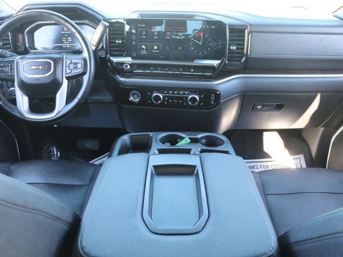 Used 2024 GMC Sierra 1500 SLT image 16