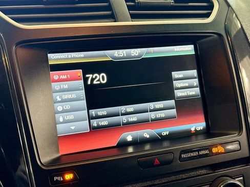 Used 2016 Ford Explorer XLT w/ Equipment Group 202A AWD/4WD image 13