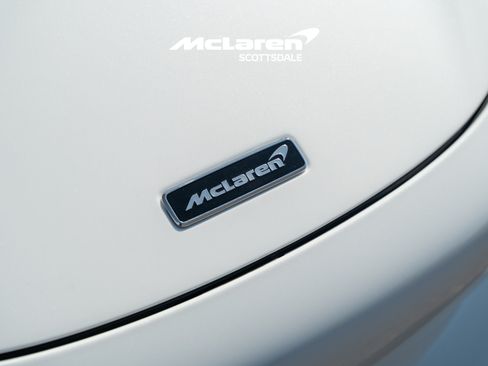 Used 2024 McLaren 750S Spider RWD image 19