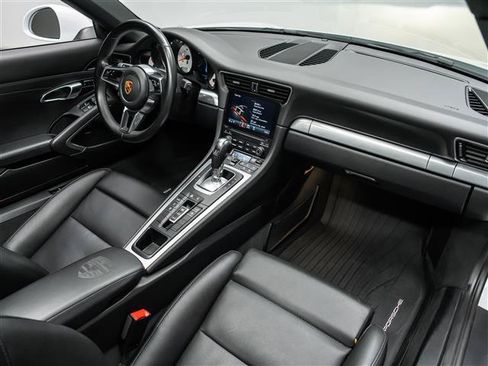 Used 2018 Porsche 911 Carrera RWD image 14