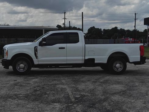 Used 2023 Ford F250 XL w/ F-250 >10K GVWR Package RWD image 10