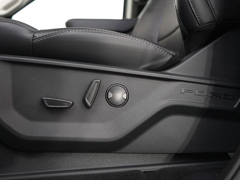 Used 2025 Ford Expedition Max Platinum image 37