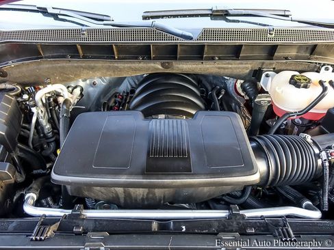 Used 2025 Chevrolet Suburban Premier image 36